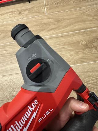 Milwaukee M12 FHAC16-501B Martillo Rotativo