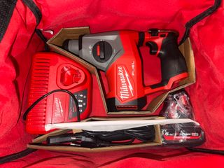 Milwaukee M12 FHAC16-501B Martillo Rotativo