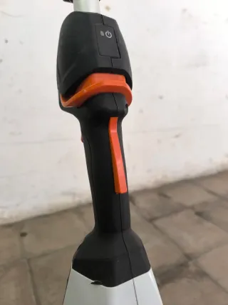 Podadora telescópica de batería Stihl HTA 135