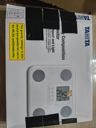 Báscula Tanita Verde