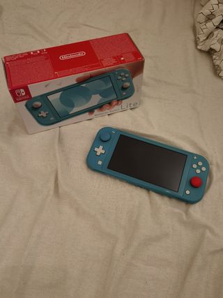 Nintendo Switch Lite + acessórios (Negociável)