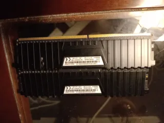 Corsair Vengeance LPX DDR4 16GB (2x8GB)