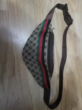Riñonera Gucci Marrón Sin Estrenar