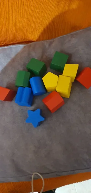 Juguetes educativos de madera