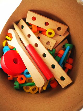 Juego de construcción (tornillos y tuercas) madera