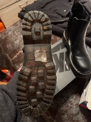 Botas negras con plataforma puesta en dos ocasione