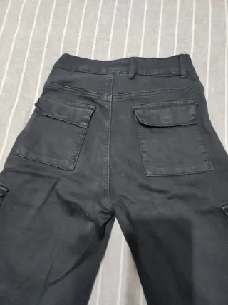 Pantalón cargo negro talla XS
