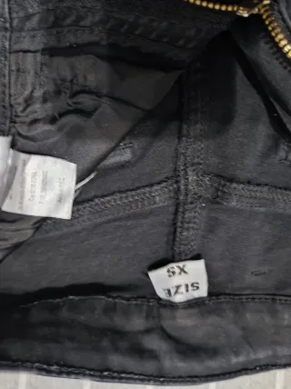 Pantalón cargo negro talla XS