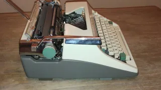 Máquina de escribir Olympia SM9 Deluxe