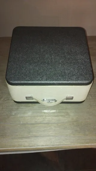 Máquina de escribir Olympia SM9 Deluxe