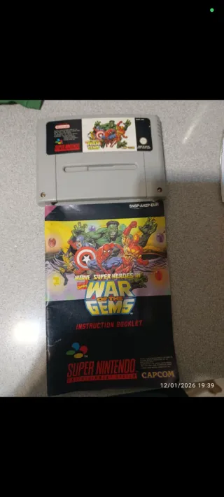 Guerra delle Gemme degli Eroi Super Marvel SNES
