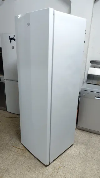 Nevera Beko sin congelador