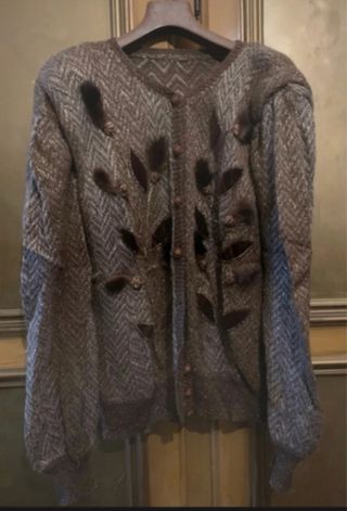 Cardigan lana con ricami