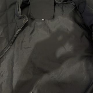 Gilet nero trapuntato smanicato