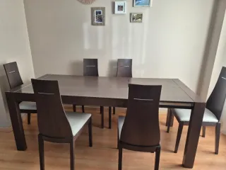 Mesa comedor extensible y 6 sillas (a tapizar)