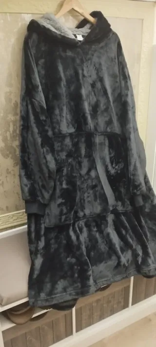 Bata Manta Negra y Gris Talla Única