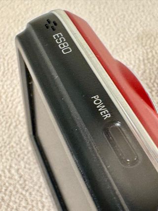 Samsung ES80 Cámara Digital Roja (Defectuosa)