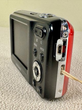 Samsung ES80 Cámara Digital Roja (Defectuosa)