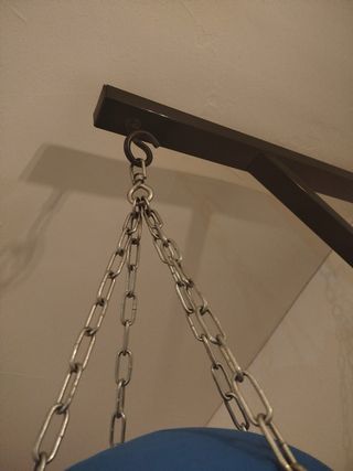 Saco de boxeo y soporte de pared