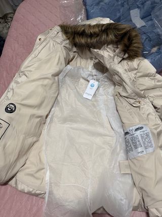 Plumífero Guess Beige