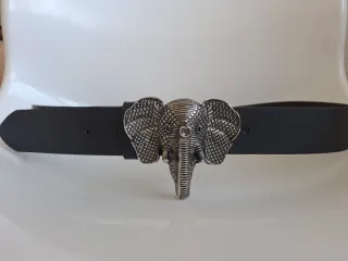 Cinturón piel negro hebilla elefante