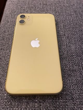 iPhone 11 64GB amarillo