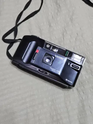 Cámara Yashica Motor J