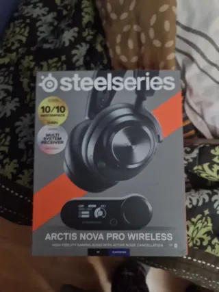 SteelSeries Arctis Nova Pro Wireless Auriculares