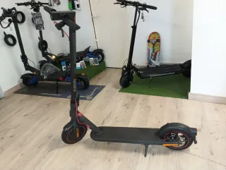 Patinete Eléctrico Xiaomi 380€, Skateflash 720€