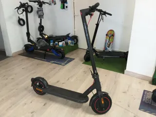 Patinete Eléctrico Xiaomi 380€, Skateflash 720€