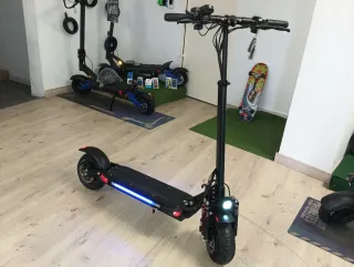 Patinete Eléctrico Xiaomi 380€, Skateflash 720€