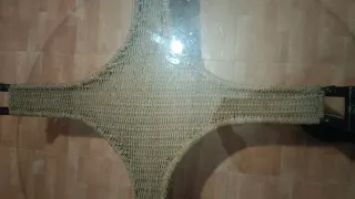 Mesa centro mimbre y hierro con 4 pufs