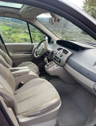 Renault Grand Scenic 2005