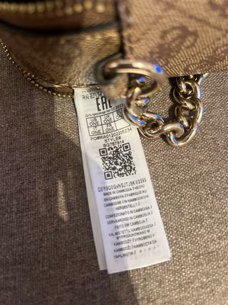 Bolso Guess cadena Marrón y Dorado