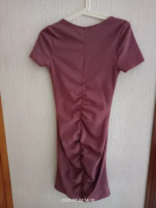 Vestido rosa fruncido manga corta