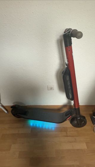 Patinete eléctrico Segway Ninebot SEAT (ES2)