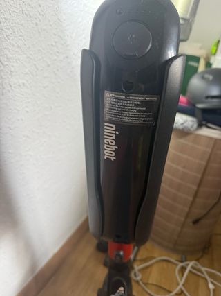 Patinete eléctrico Segway Ninebot SEAT (ES2)