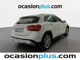 Mercedes-Benz GLA 200 d Urban 100 kW (136 CV)