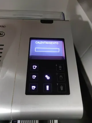 Cafetera Nespresso Lattissima Pro