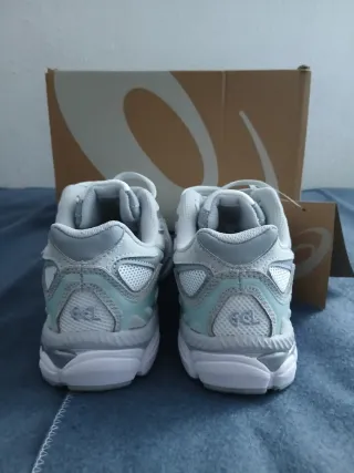 Zapatillas Asics Gris/Blanco Talla 42