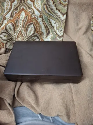 Caja de tabaco antigua de madera