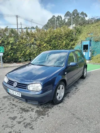 Volkswagen Golf Azul