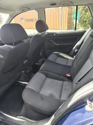 Volkswagen Golf Azul