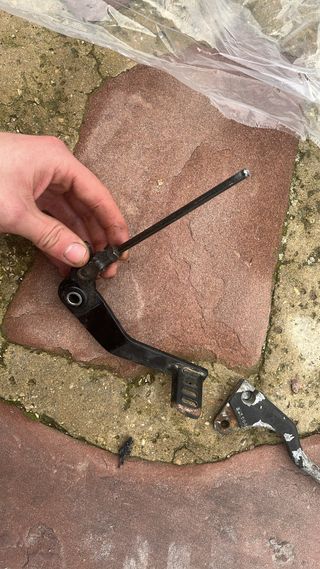 Tornillería, Frenos, y mas piezas Derbi savannah