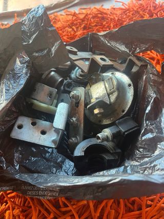 Tornillería, Frenos, y mas piezas Derbi savannah