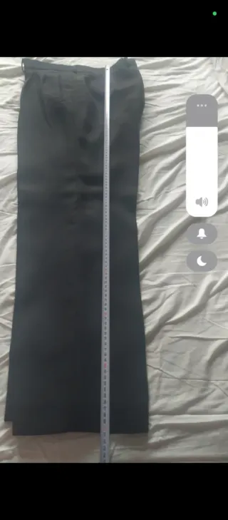 Traje de caballero con chaleco y corbata