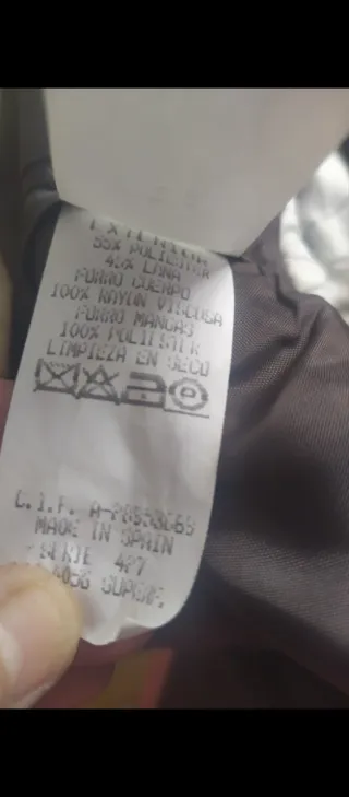 Traje de caballero con chaleco y corbata