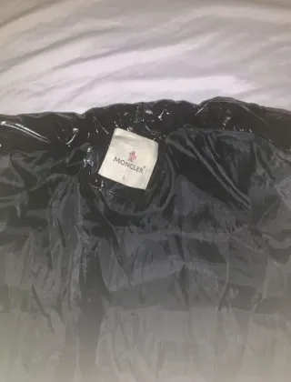 Chaqueta Negra Brillante