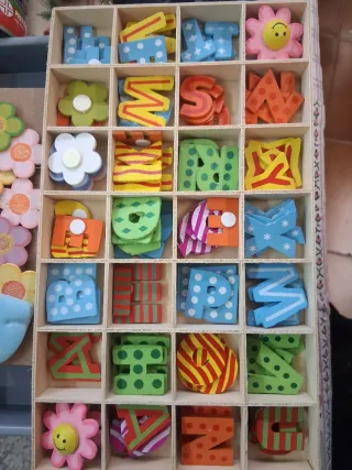 Lotto lettere legno e decorazioni