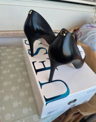 Décolleté Guess Nere